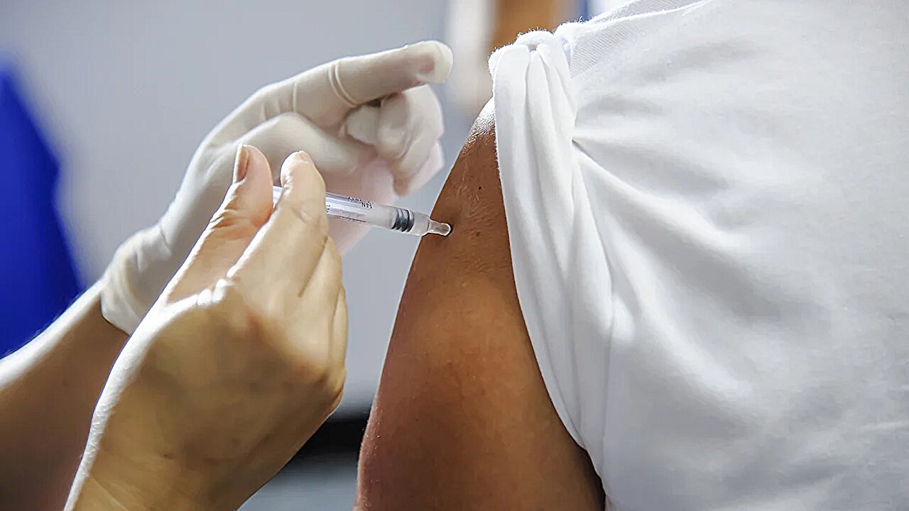 Le CDC recommande désormais le vaccin RSV pour certains adultes 50+
