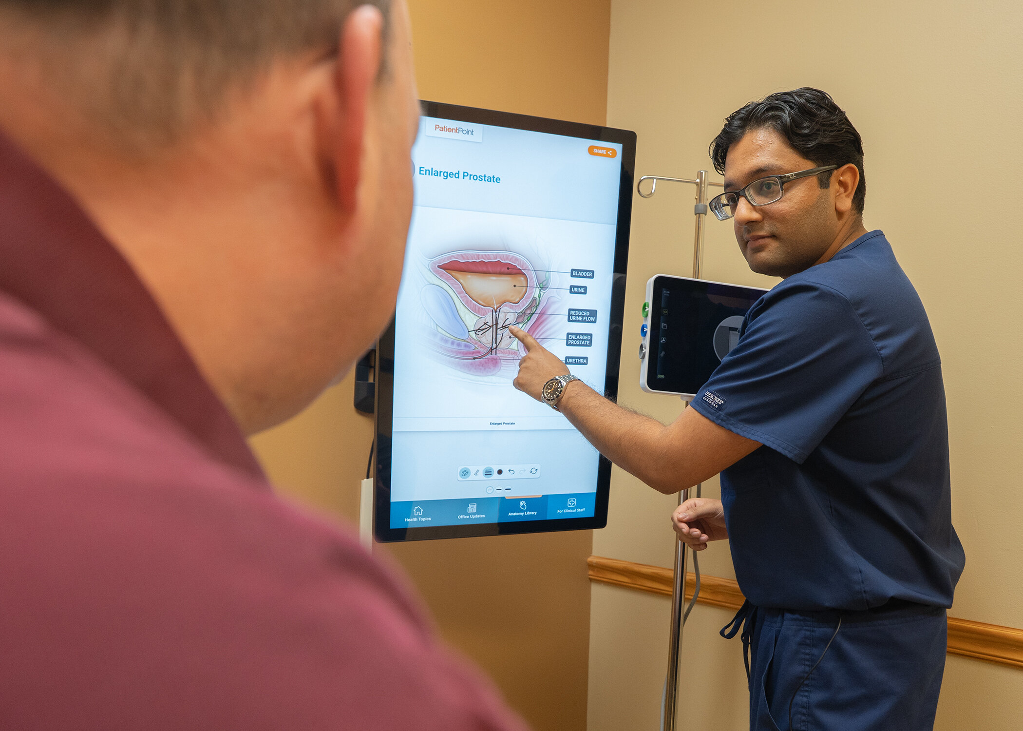 Une enquête révèle que les hommes préfèrent rester assis dans la circulation plutôt que de parler de la santé de la prostate