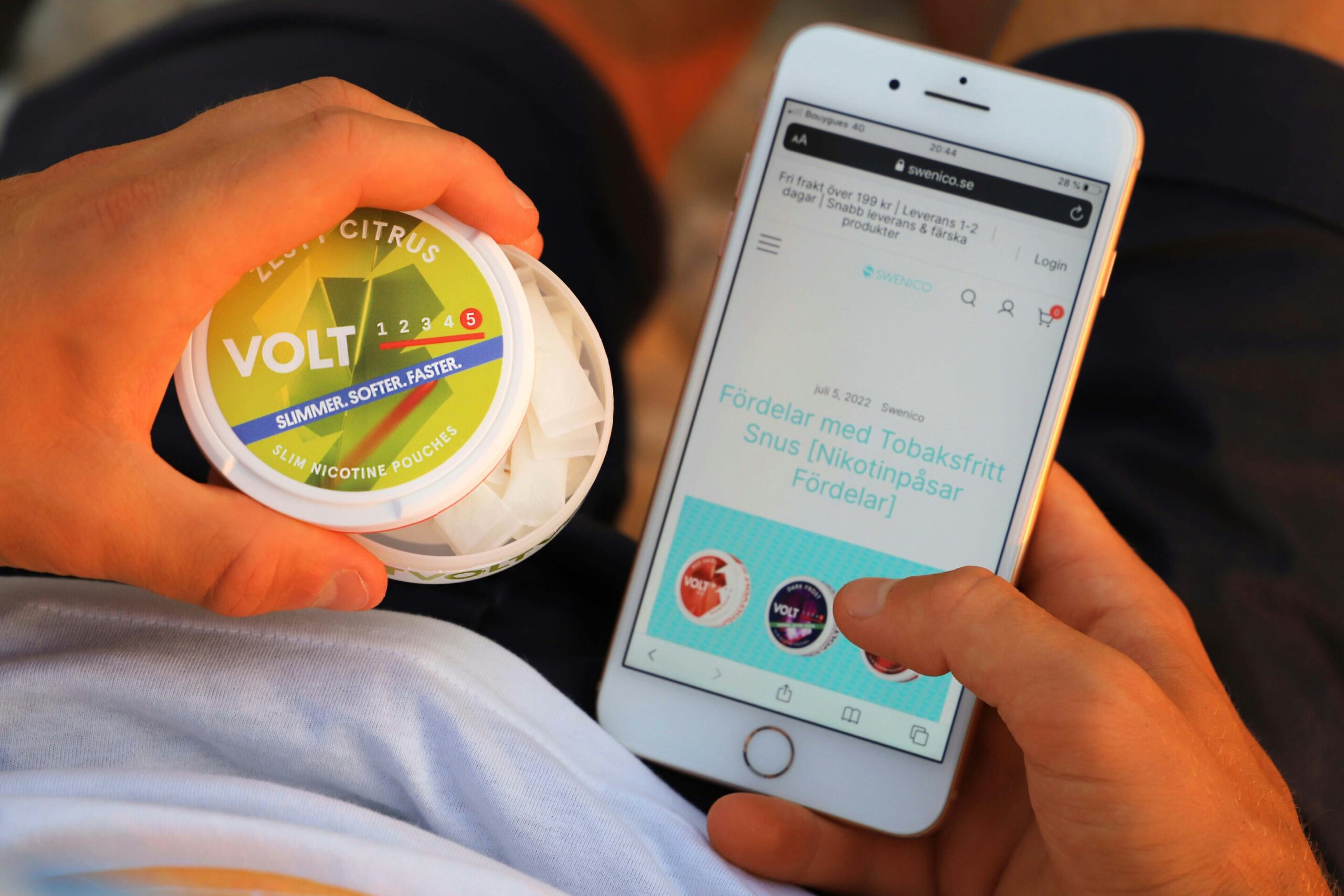 Les jeunes utilisent des sachets de nicotine non réglementés malgré les risques pour la santé, selon une étude