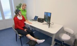 Silvia (55 ans) peut à nouveau marcher quelques pas grâce à une nouvelle thérapie contre la sclérose en plaques