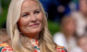 Les poumons se transforment en pierre : voilà à quel point la maladie de Mette-Marit est grave