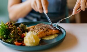 Quels aliments ne sont pas sur la table le Vendredi Saint