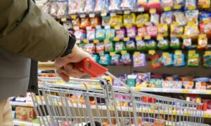 10 pour cent de réduction pour les retraités lors de leurs achats