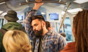 Contre le manque de sommeil : un chercheur sur le cerveau s&rsquo;appuie sur une astuce de 20 minutes