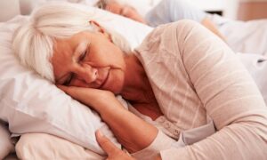 Six signes indiquant que vous devriez changer de position de sommeil