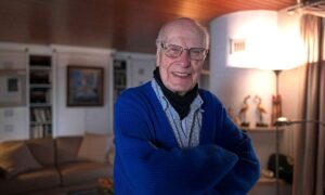 "Quatre L": Un centenaire révèle son chemin vers une vie épanouie