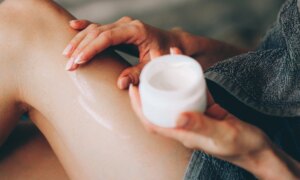 À quelle fréquence devriez-vous vraiment utiliser une lotion pour le corps