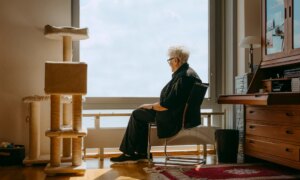 L’isolement des personnes âgées est plus qu’une question de lieu