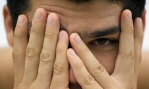 Un urologue met en garde les hommes contre quatre symptômes « embarrassants »