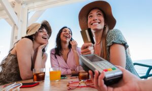 Visa adoucit vos vacances : 2 % de cashback à l&rsquo;étranger