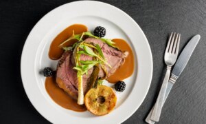 La sauce est particulièrement bonne avec le chocolat noir