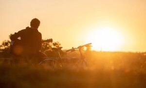 Traversez le blues de la fin de l’été avec « Glimmern ».