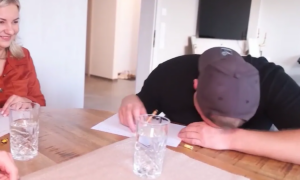 Quand Arne est heureux ou rit, il s&rsquo;endort
